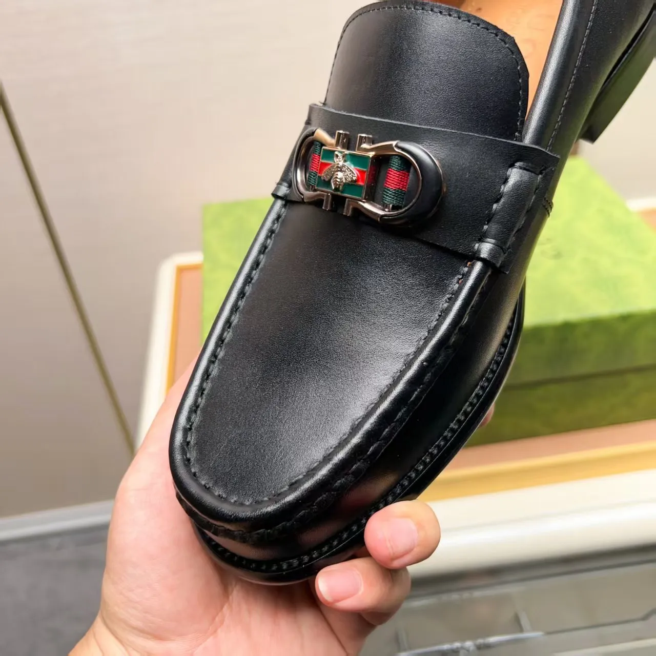 Men's men's shoes 💰460 🆘【GUCCI】Gucci ·🐂里· Hot-selling pea shoes top brand luxury, top quality, the latest fashion pea shoes.. The upper is made of original first-layer cowhide. (Full first-layer water-dyed 🐂 leather·inner). The original stylish and stylish soft rubber wear-resistant and non-slip outsole is light and comfortable on the foot, available in 3 colors! Matching code: 38-44 (customized at 45.46.47)
